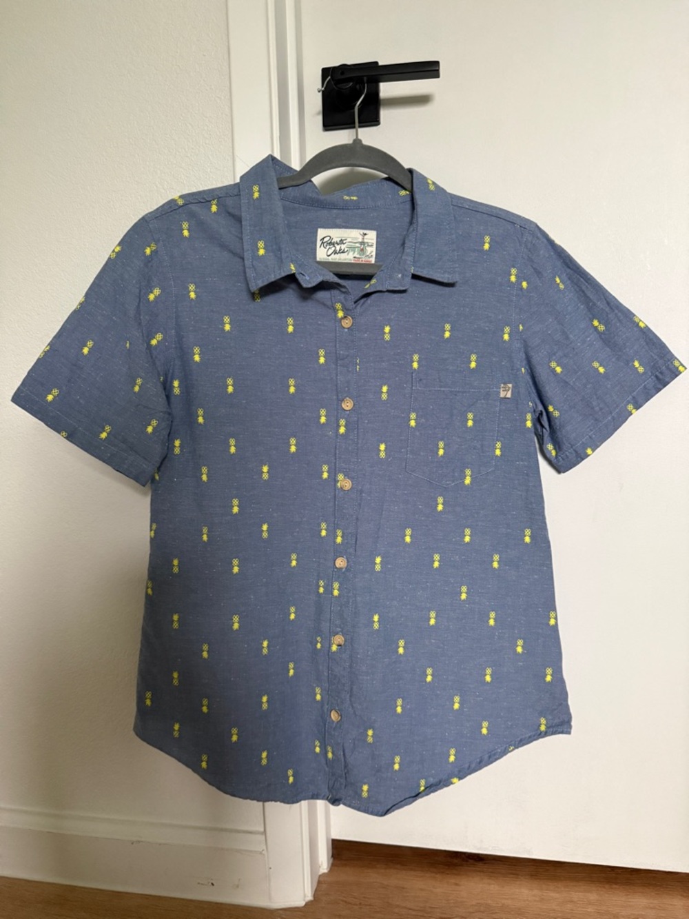 Button down Aloha Shirt Roberta Oaks